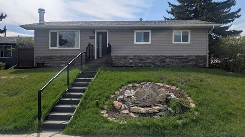 6127 4 St Ne, Calgary, AB, T2K1K4 | Card Image