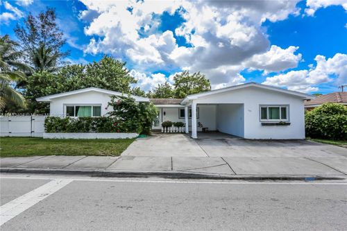 3000 Hollywood Blvd, Hollywood, FL, 33021-7047 | Card Image