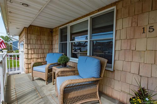 157 W 19th St, Deer Park, NY, 11729-4833 | Card Image