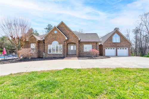 1026 E Stagecoach Trl, Lawndale, NC, 28090-9553 | Card Image