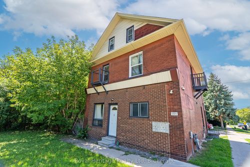 394 Centre St S, Oshawa, ON, L1H4B9 | Card Image
