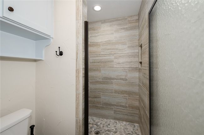 Main home second bathroom | Image 31