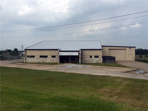 3492 N Us Highway 77, Giddings, TX, 78942-6476 | Card Image