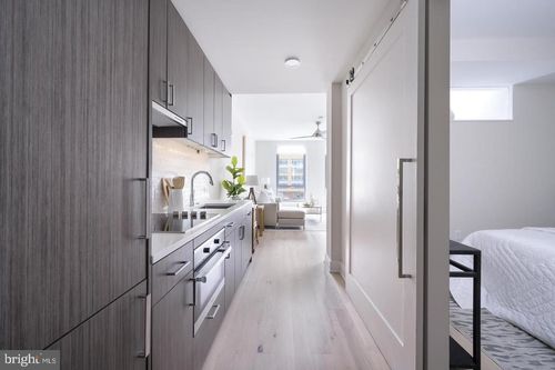 apt-1010-1211 Van St Se, WASHINGTON, DC, 20003-4680 | Card Image