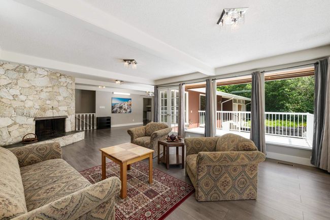 21764 124 Ave, House other with 5 bedrooms, 4 bathrooms and 6 parking in Maple Ridge BC | Image 11