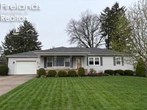 34 Lindsay Ave, Tiffin, OH, 44883-2604 | Card Image