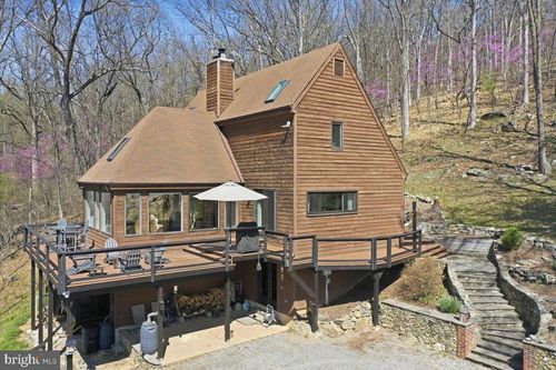 19897 Forest Hill Ln, Bluemont, VA, 20135-2041 | Card Image