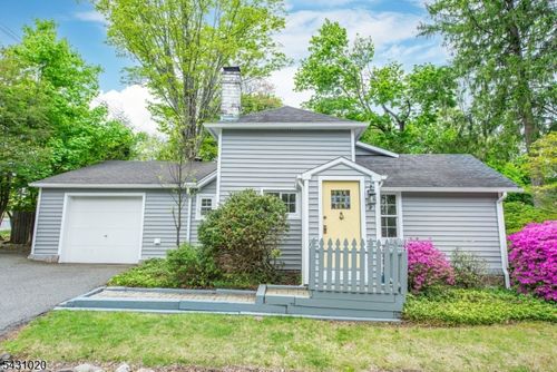 2 Cherry Tree Ln, Sparta, NJ, 07871-2212 | Card Image