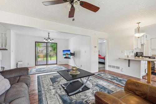 2715 90th Ln Ne, Blaine, MN, 55449-5604 | Card Image
