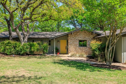 202 Tanglewood Dr, Fredericksburg, TX, 78624-2816 | Card Image