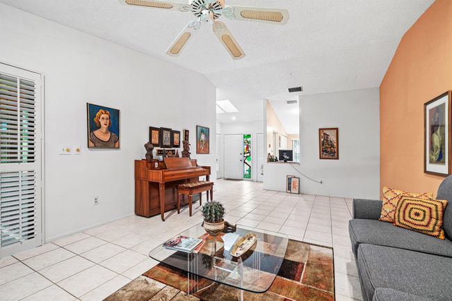 476 Lynbrook Ct, Condo with 2 bedrooms, 2 bathrooms and null parking in Royal Palm Beach FL | Image 15