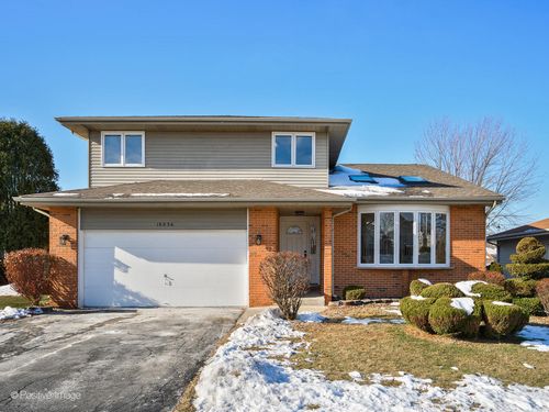 18036 Vista Dr, Country Club Hills, IL, 60478-2904 | Card Image