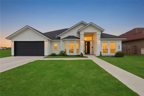 105 Sapphire Street, Portland, TX, 78374 | Card Image