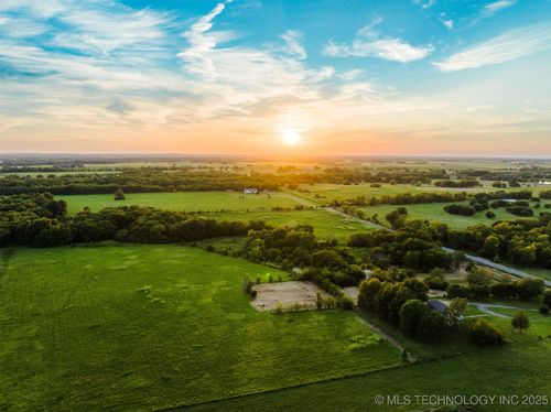 3 N Old Town Road, Wagoner, OK, 74467 | Card Image