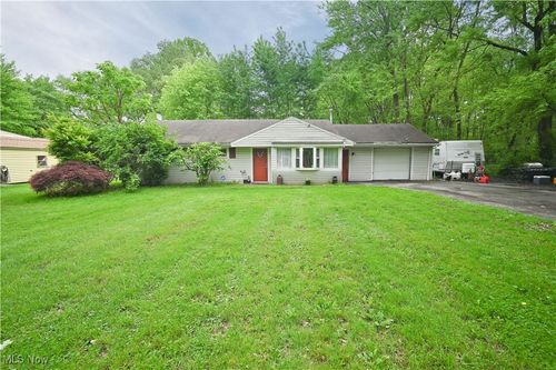 1865 Park Dr, Niles, OH, 44446-2818 | Card Image