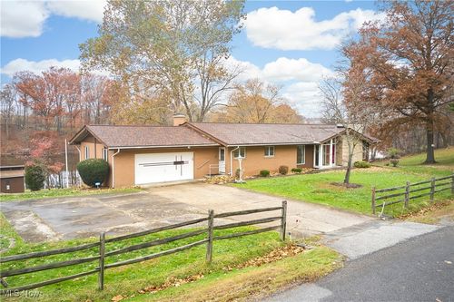 2671 Spring Valley Blvd, Mogadore, OH, 44260-2013 | Card Image