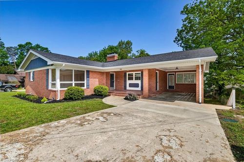 912 Hilltop Boulevard, Reidsville, NC, 27320 | Card Image