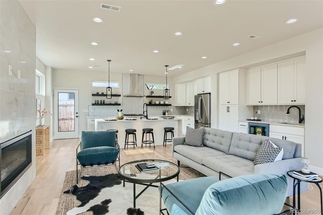 2040 W 45 Th Ave, House other with 3 bedrooms, 4 bathrooms and 2 parking in Denver CO | Image 13