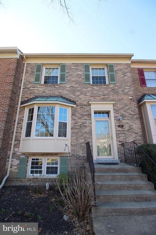 3186 Cantrell Ln, FAIRFAX, VA, 22031-1909 | Card Image