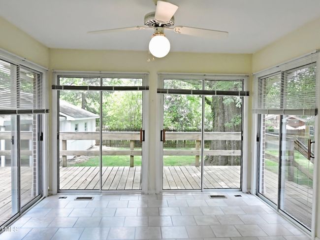 12Sunroom | Image 12