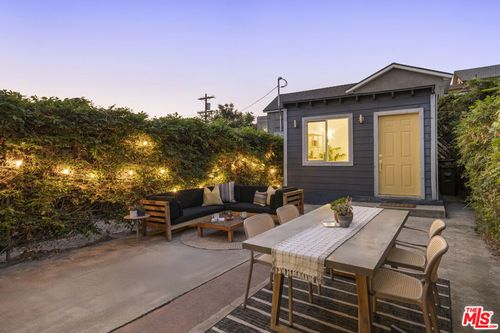 2625 N Main St, LOS ANGELES, CA, 90012 | Card Image