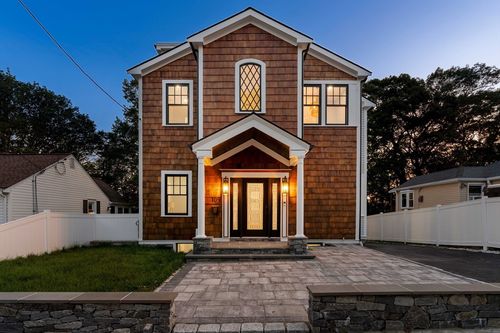 109 Bateman St, Boston, MA, 02136-1303 | Card Image