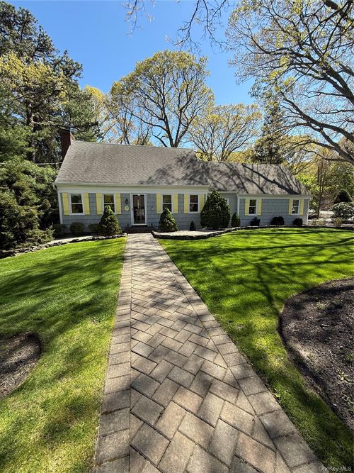 7 Francis St, Wading River, NY, 11792-1607 | Card Image