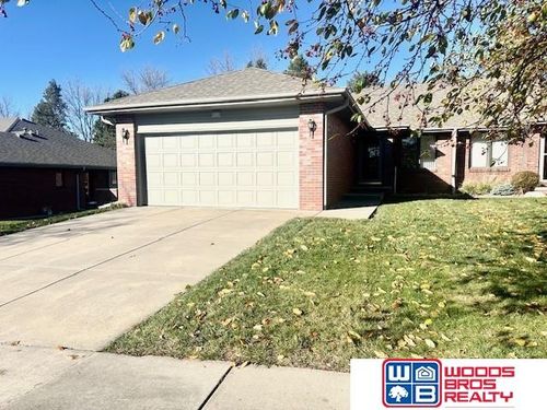 4940 Old Creek Road, Lincoln, NE, 68516 | Card Image