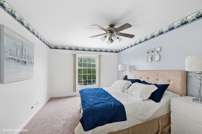 APT-217B - 128 Carriage Way Dr, Condo with 3 bedrooms, 2 bathrooms and 2 parking in Burr Ridge IL | Image 4