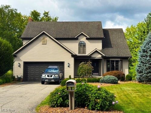 3425 Hummingbird Hill Dr, Poland, OH, 44514-2891 | Card Image