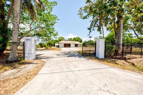 1201 Saint Clair Shores Rd, NAPLES, FL, 34104-3819 | Card Image