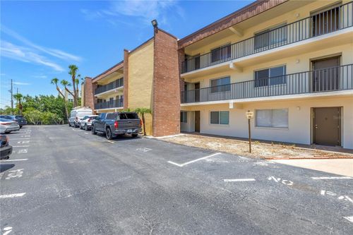 305-4435 1st St Ne, ST PETERSBURG, FL, 33703-4956 | Card Image