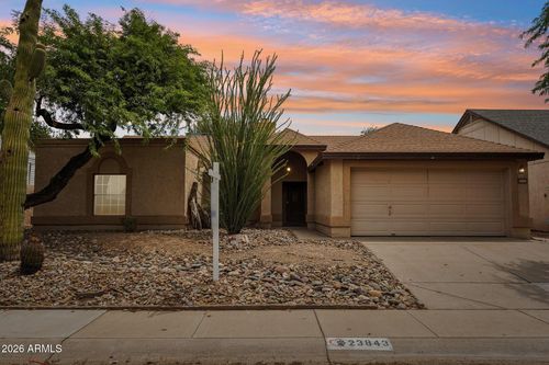 23843 N 41st Ave, Glendale, AZ, 85310-5562 | Card Image