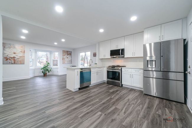 38236 N Lee Ave, House other with 4 bedrooms, 2 bathrooms and 2 parking in Spring Grove IL | Image 11