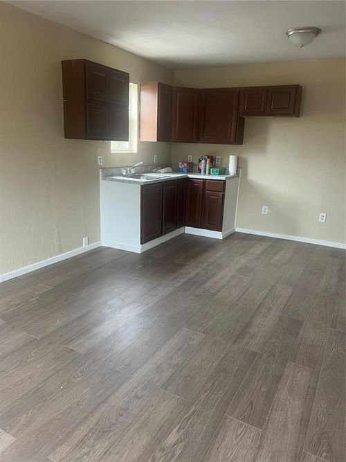 10 S Posey St, Wewoka, OK, 74884-5090 | Card Image