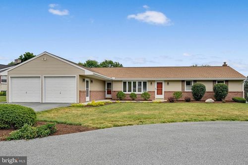 765 Brandt St, MANHEIM, PA, 17545-9330 | Card Image
