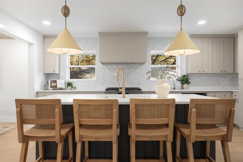 9727 Dartridge Dr, Dallas, TX, 75238-1827 | Card Image