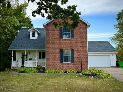 1925 Wales Road Ne, House other with 3 bedrooms, 3 bathrooms and null parking in Massillon OH | Image 1