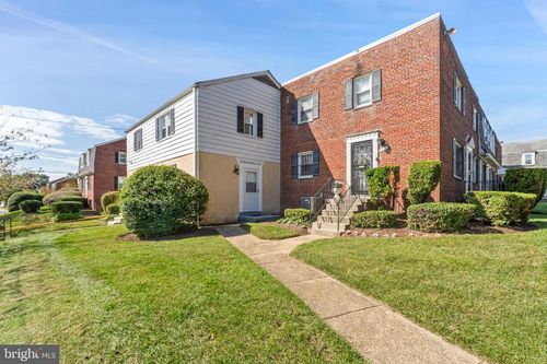 2510 Iverson St, TEMPLE HILLS, MD, 20748-3106 | Card Image