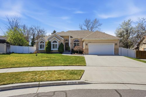 10346 S Woodglen Cir, Sandy, UT, 84092-4360 | Card Image