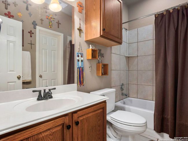 15622 Portales Pass, House other with 5 bedrooms, 3 bathrooms and null parking in Helotes TX | Image 14