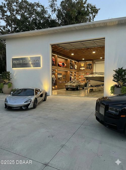 4610 S Ridgewood Ave, Port Orange, FL, 32127-4514 | Card Image