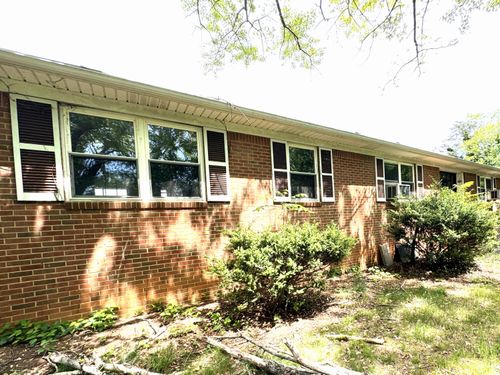 1075 Windstar Cir, Vinton, VA, 24179-5704 | Card Image