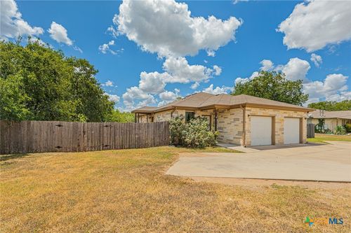 1375 Main St, Liberty Hill, TX, 78642-4659 | Card Image