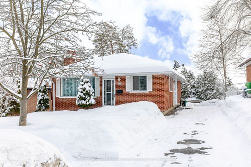 381 Applegrove Ave, Peterborough, ON, K9H5L4 | Card Image