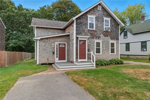 16 Mechanic St, South Kingstown, RI, 02879-3517 | Card Image