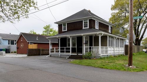 51 Oniska St, Warwick, RI, 02889-9618 | Card Image