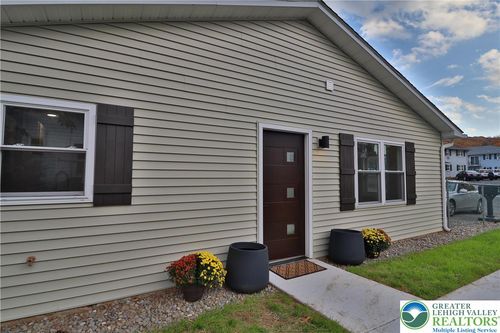 2545 Mountain Ln, Allentown, PA, 18103-7311 | Card Image