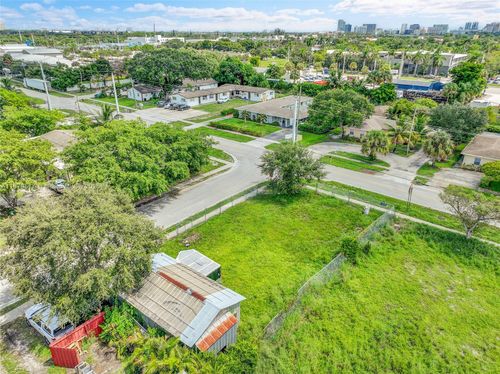 1819 Suwanee Dr, West Palm Beach, FL, 33409-5174 | Card Image