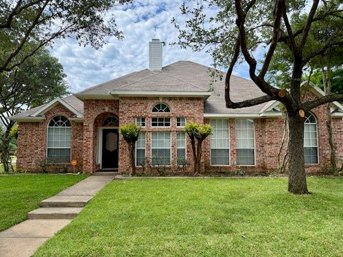 2705 Water Oak Dr, Grand Prairie, TX, 75052-4449 | Card Image